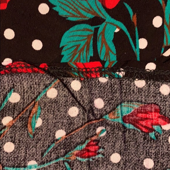 ❌DONATED❌Black Floral Polka Dot Print Tie Waist Top - Picture 7 of 9